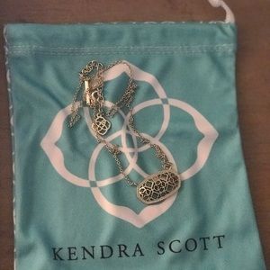 Kendra Scott pendant necklace